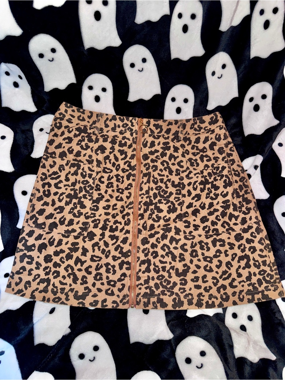 SHEIN Leopard Print Zip-Front Pocket Mini Skirt